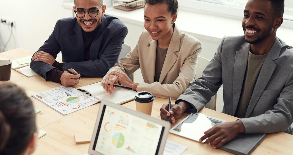 Guía paso a paso: cómo crear una empresa en Panamá en 2024 desde 
Ecuador