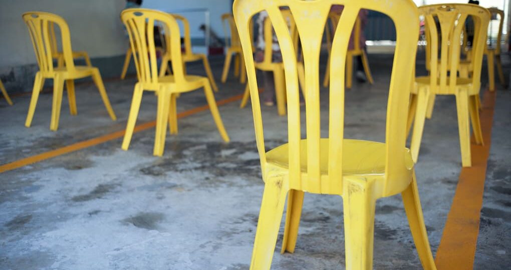 Encuentra sillas de plástico duraderas y modernas en República Dominicana