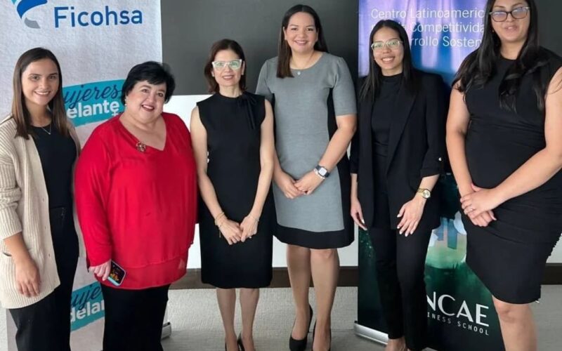 Ficohsa e INCAE, aliados estratégicos en formación empresarial