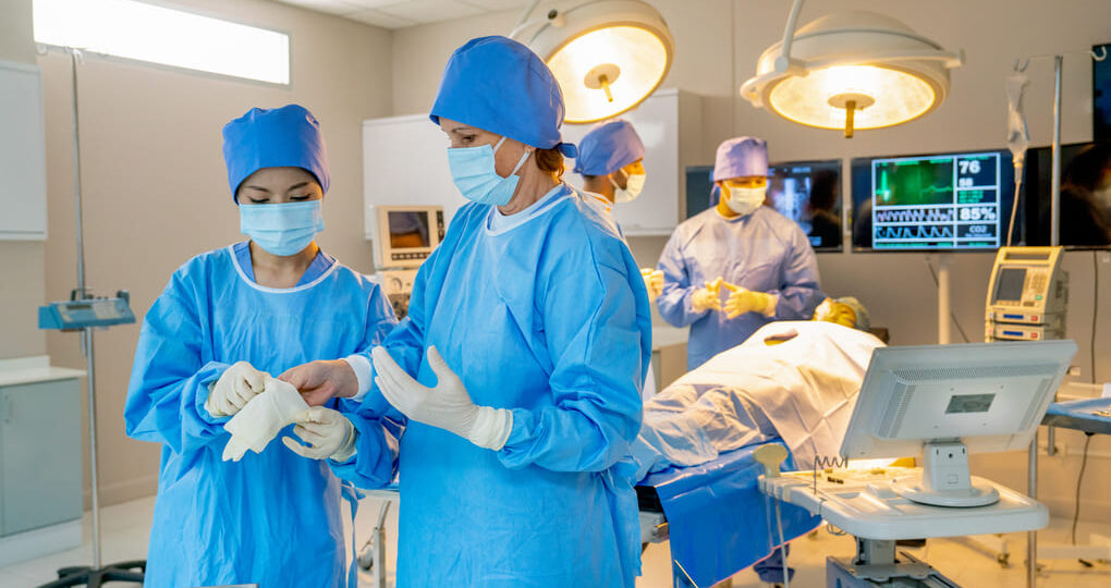 Neurocirugía de precisión con Aesculap AEOS en Panamá