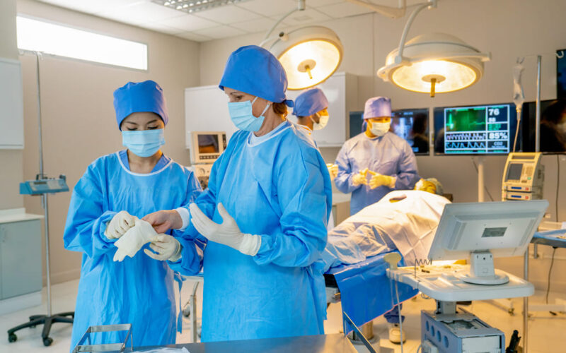 Neurocirugía de precisión con Aesculap AEOS en Panamá